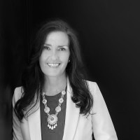 Linda Yates